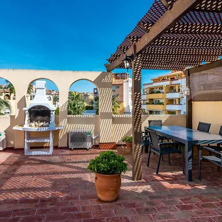 Vb Fantastic 3bdr Duplex With Large Terrace *