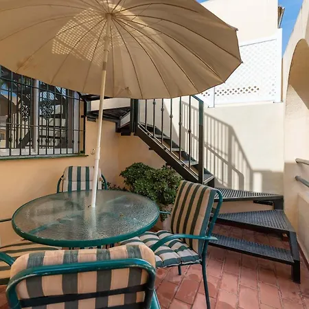 Vb Fantastic 3bdr Duplex With Large Terrace